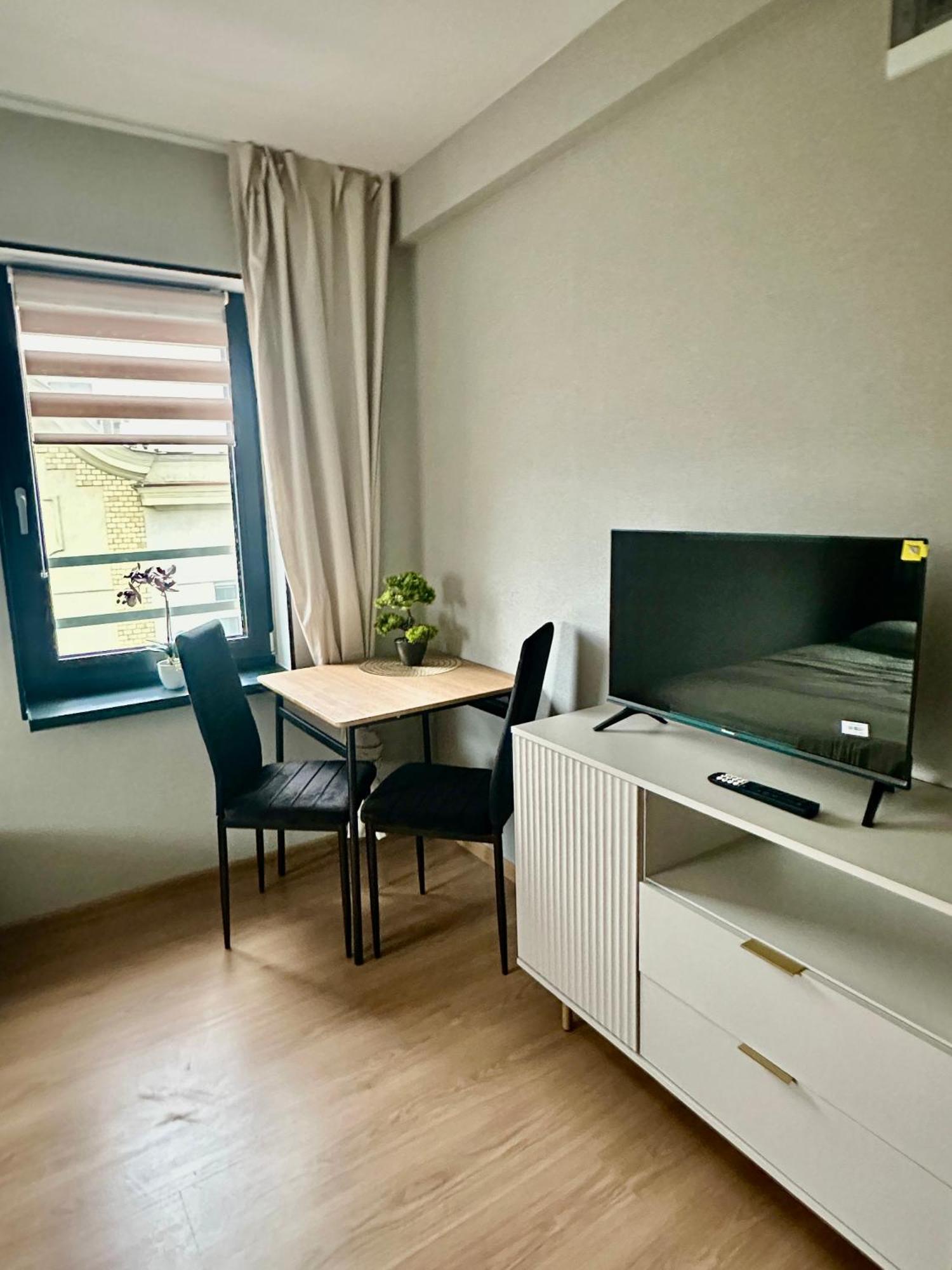 Poziom 4, Prywatna Lazienka, Wspolna Toaleta, Free Wi-fi, Free Parking Apartment