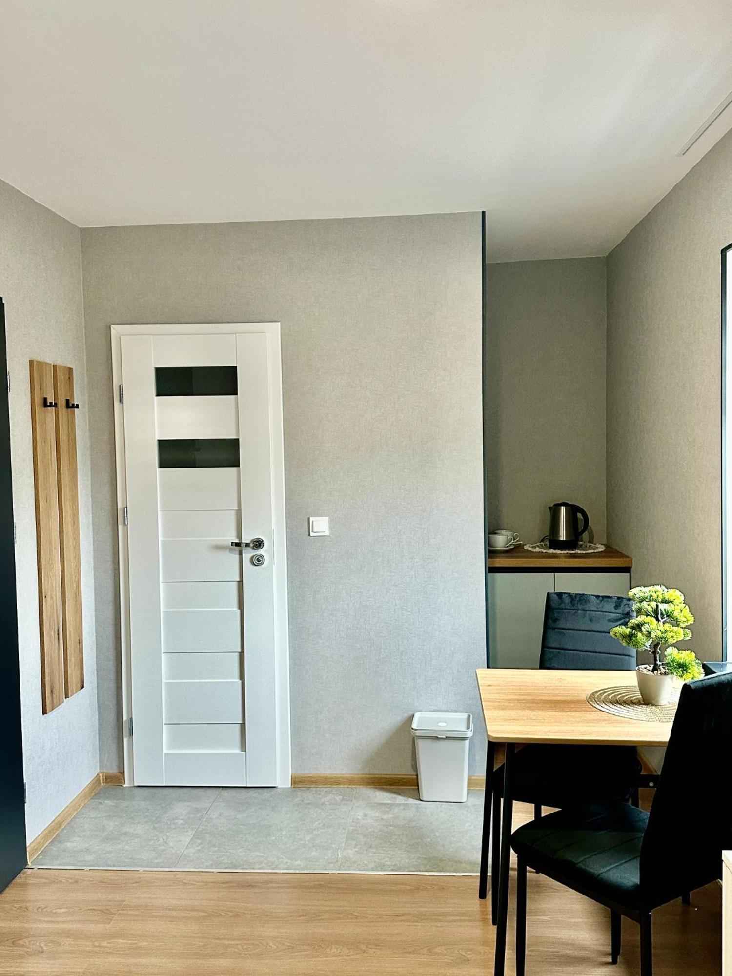Apartment Poziom 4, Prywatna Lazienka, Wspolna Toaleta, Free Wi-fi, Free Parking *