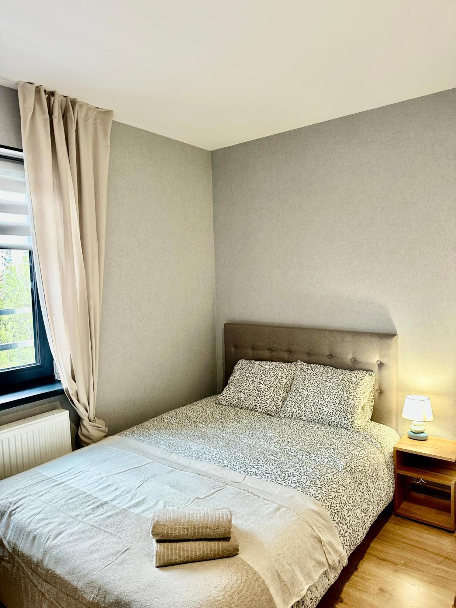 Poziom 4, Prywatna Lazienka, Wspolna Toaleta, Free Wi-fi, Free Parking Kattowitz