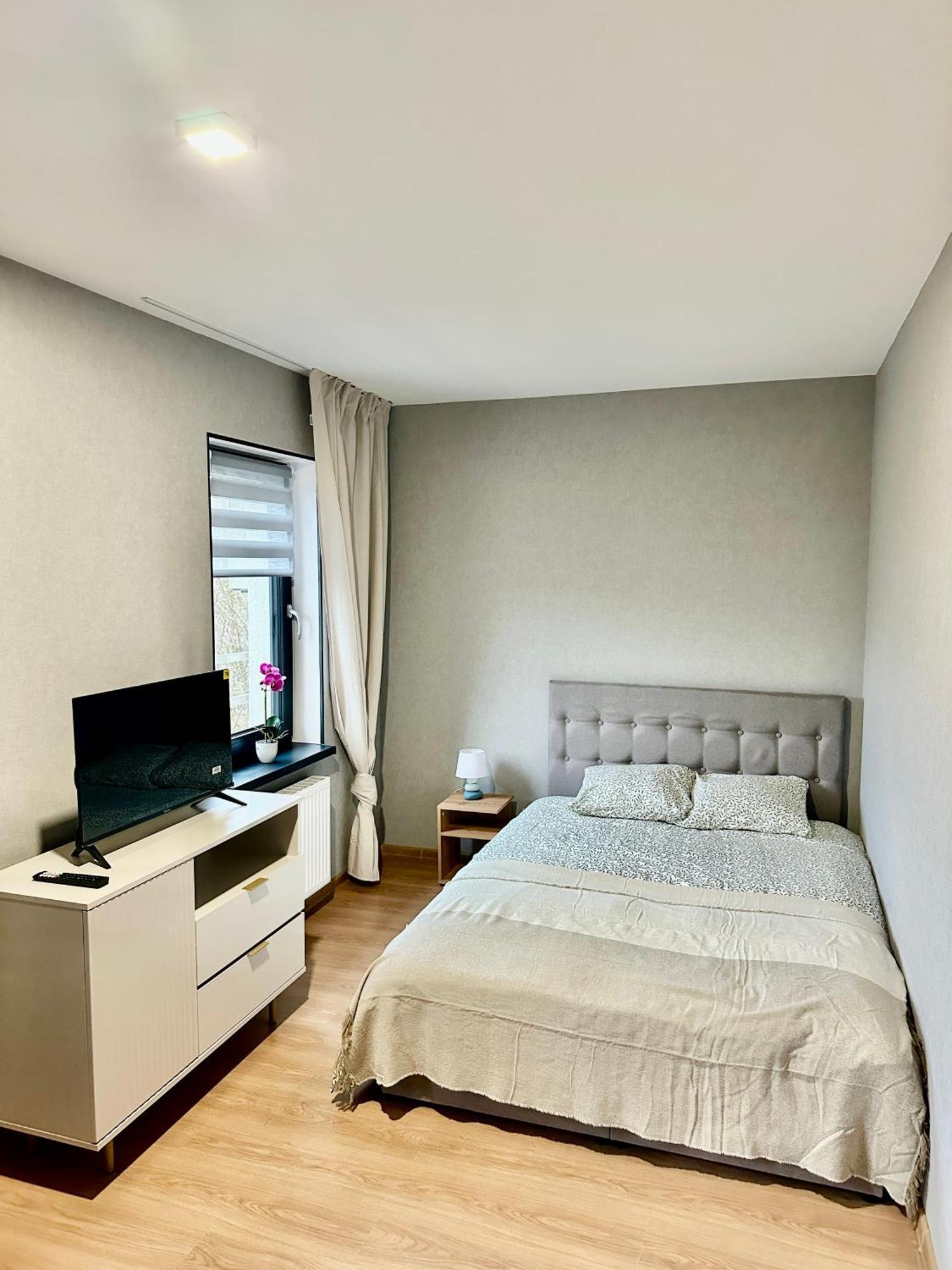 Poziom 4, Prywatna Lazienka, Wspolna Toaleta, Free Wi-fi, Free Parking *